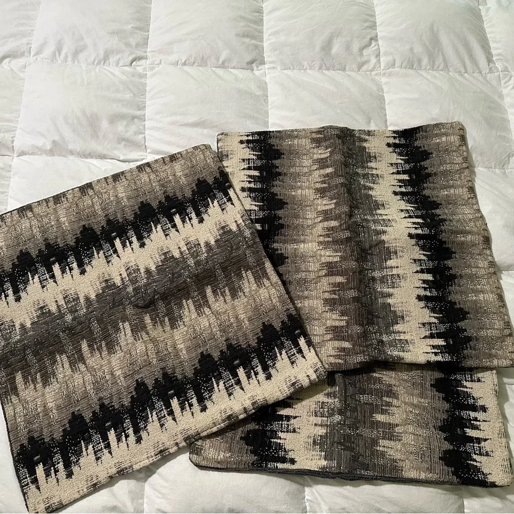 Set of Three Throw Decorative Pillow Cases 20x20in Pattern Tan Black Gray Zipper - Picture 2 of 6